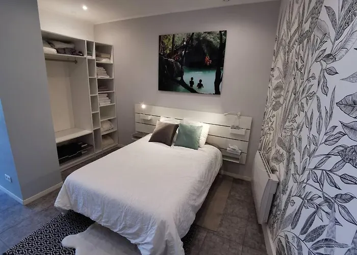 4 Personnes Equipe En Centre-ville *